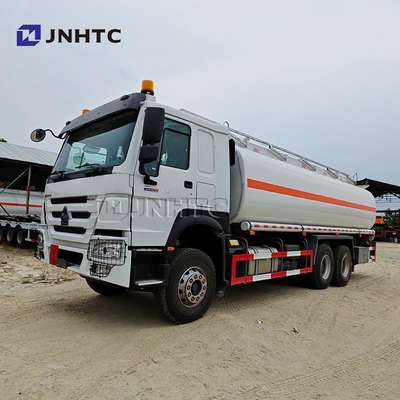 Howo Oil Tanker Trucks 6X4 400HP 30000 liter Transportasi bahan bakar