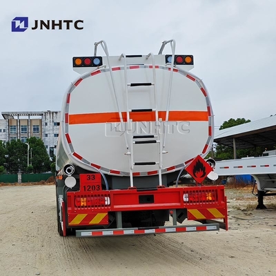 Howo Oil Tanker Trucks 6X4 400HP 30000 liter Transportasi bahan bakar