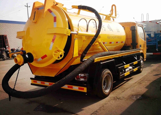 Tilt Steering Wheel Vacuum Sewage Suction Truck / Pembersihan Limbah Truck