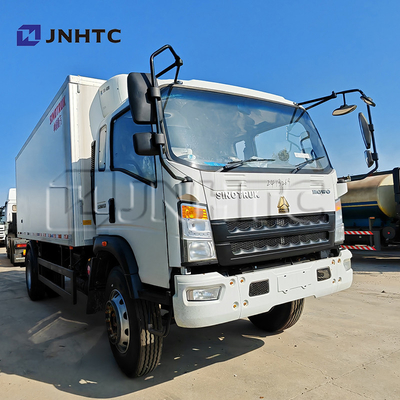 HOWO Truk Kulkas 4x2 Truk Makanan Ringan Truk Kulkas Pabrik Truk terbaru
