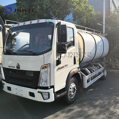HOWO 8cbm Tanker bahan bakar Truk tugas ringan Tanker minyak Truk Mobil Pengisian bahan bakar Truk Aluminium Tangki bahan bakar Untuk dijual