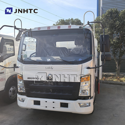 HOWO Mini 3000L Water Truck dengan Fog Cannon Multifunctional Dust Suppression Truck untuk Pertambangan