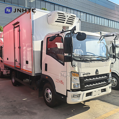 HOWO 6 Roda Truk Pendinginan Truk Pendinginan Kecil Es Krim Transportasi Freezer Van Truk Dijual