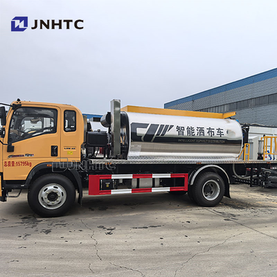 HOWO 6 Roda Aspal Bitumen Distributor Bitumen Sprayer Truk Untuk Dijual