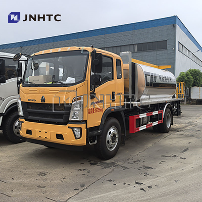 HOWO 6 Roda Aspal Bitumen Distributor Bitumen Sprayer Truk Untuk Dijual