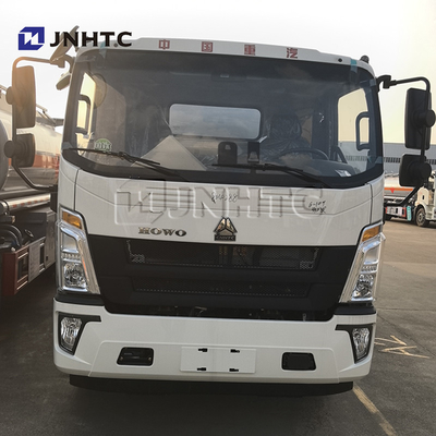 HOWO Tanker bahan bakar 4X2 8cbm Tanker minyak ringan