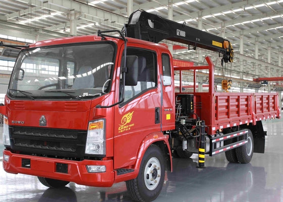 360 Semua Rotasi Truck Mounted Knuckle Boom Cranes 10 Ton SQ10ZK3Q Warna Merah