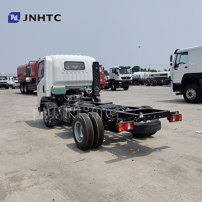 Sinotruck Howo 4x2 5 Ton 8 Ton Kargo Ringan / Truk Dump Chassis Bahan bakar Diesel Euro 2 Emisi Kemudi Kiri