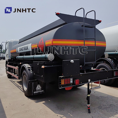 HOWO 4000 Liter 5000 Liter Tank Bahan Bakar Truk 5 Metric Ton Bahan Bakar Dispensing Truk