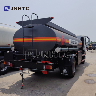 HOWO 4000 Liter 5000 Liter Tank Bahan Bakar Truk 5 Metric Ton Bahan Bakar Dispensing Truk