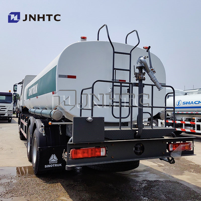 HOWO 6X4 300HP 10000L Watering Truck Untuk Landscaping Road Kelembaban Retensi