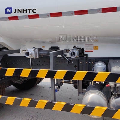 Howo NX 6x4 10 Roda Semprot Keranjang Penyiraman Tangki Air Truk 15000 20000 Liter