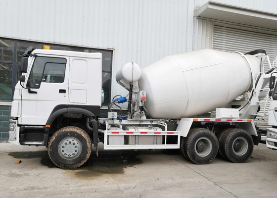 Sinotruk Howo 6x4 10 Roda Beton Agitator Truck Mesin Diesel Kapasitas 10CBM