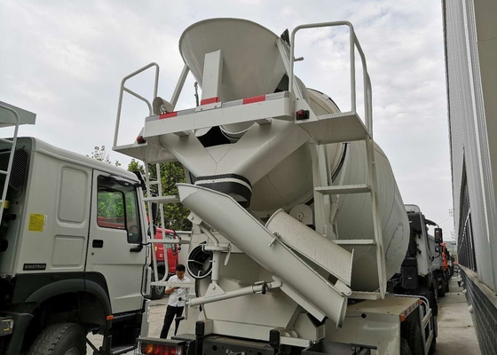 Sinotruk Howo 6x4 10 Roda Beton Agitator Truck Mesin Diesel Kapasitas 10CBM