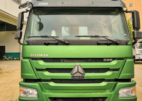 12T 6x4 Chassis Truck Mounted Boom Crane Dari Sinotruk Howo7 Warna Hijau