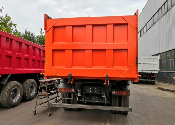 SINOTRUK 371 HP 8 × 4 Dump Truck Tugas Berat Dump Truck 50 Ton Memuat 28CBM