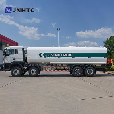 Truk Tangki Air Penyiram Howo TX 371hp 8x4