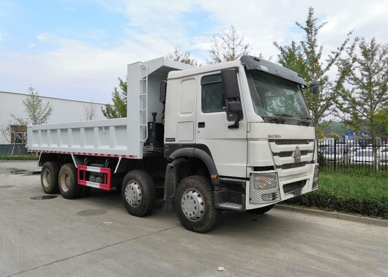 Heavy Duty 8 X 4 Tipper Truck Q345 Material, Memuat 50 Ton Dump Truck