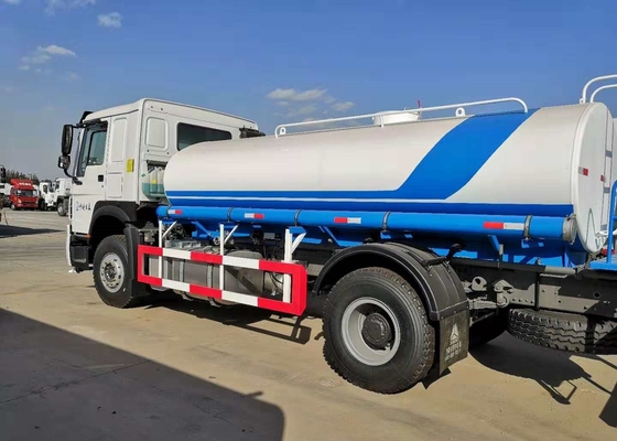 Sinotruk 10cbm Truk Tangki Bahan Bakar Air Cair 4 * 2 266hp Dengan Air Conditioner