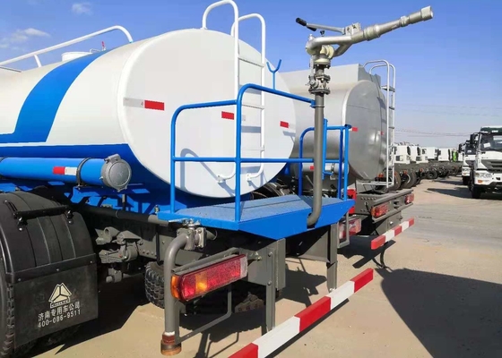 Sinotruk 10cbm Truk Tangki Bahan Bakar Air Cair 4 * 2 266hp Dengan Air Conditioner