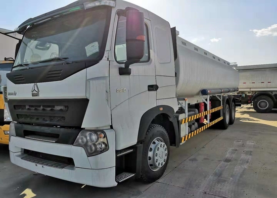 A7 6 * 4 Truk Pengiriman Minyak 380 Kuda Daya Q345 Bahan Dengan 20cbm Tank