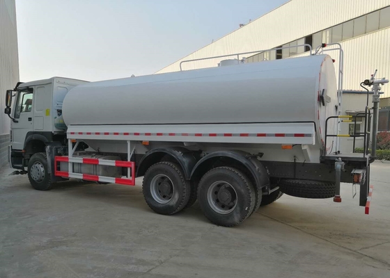 Penggunaan Truk Cairan Curah Cair 20CBM Digunakan Untuk Kota Truk