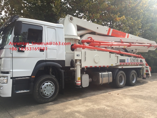 8 X 4 Truk Mounted Pompa Beton Mesin Truk SINOTRUK HOWO Konsumsi Rendah