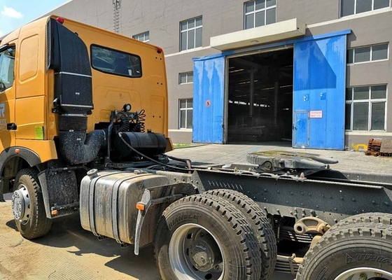 HOWO A7 420 HP 6X4 Penggerak Utama Truk / Truk Traktor Diesel HF7 Gandar Depan