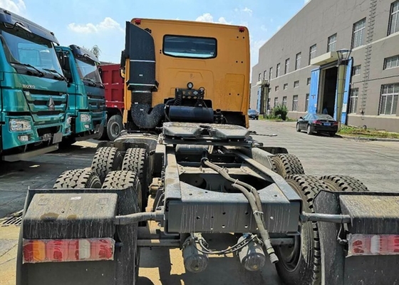 HOWO A7 420 HP 6X4 Penggerak Utama Truk / Truk Traktor Diesel HF7 Gandar Depan