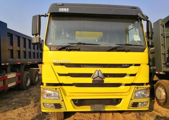 Lifting Tengah Sinotruk Howo 6x4 Dump Truck Tugas Berat 10 Roda 3 Gandar