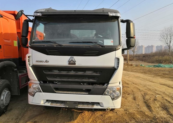 White Howo 6x4 Tipper Truck 3 Axle Dump Truck Tugas Berat 30 Ton Memuat