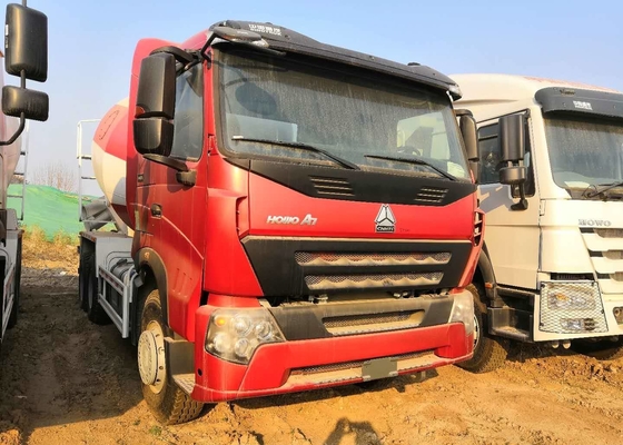 Howo 6 * 4 25 Ton Truk Mixer Beton Campur Di Situs Truk Beton Umur Panjang