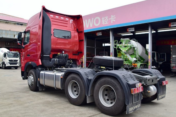 336 HP Prime Mover Truck, Tractor Head Truck Bongkar Dan Mengangkut Bijih