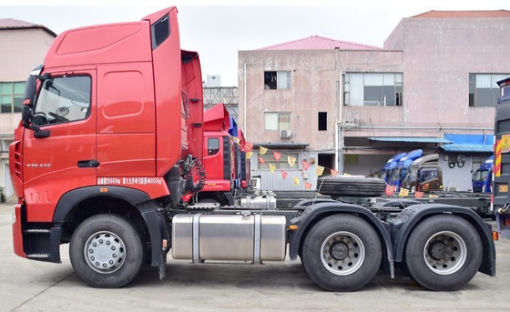 336 HP Prime Mover Truck, Tractor Head Truck Bongkar Dan Mengangkut Bijih