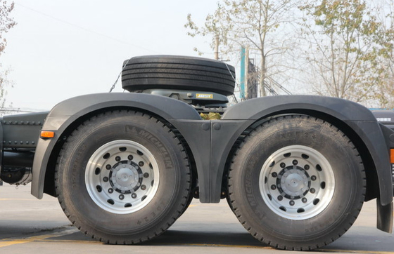 Sinotruk 371hp 420hp Traktor Prime Mover Truck 6x4 10 Roda Dengan 50 # 90 # Kingpin