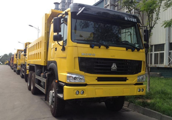 290 / 336HP EURO II Sinotruk Howo 6x4 Dump Truck 8-20T Di Lingkungan Keras