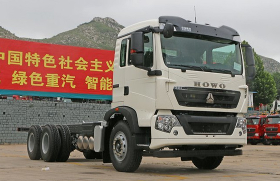 CCC SINOTRUK HOWO A7 Truk Kargo Berat 6X4 Truk Pengiriman Komersial Umur Panjang