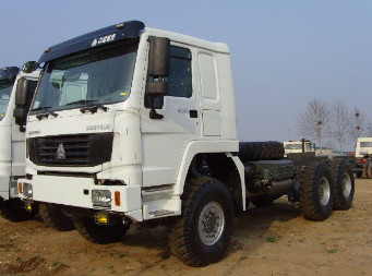 Sinotruk Off - Road Truk Kargo Berat 6x6 All Wheel Drive ZZ1311M3861V 350hp
