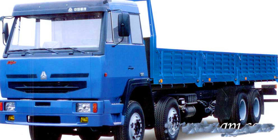 ZZ1316M4669V SINOTRUK STEYR Truk Kargo Tugas Berat 8X4 Warna Merah Hijau Dan Biru