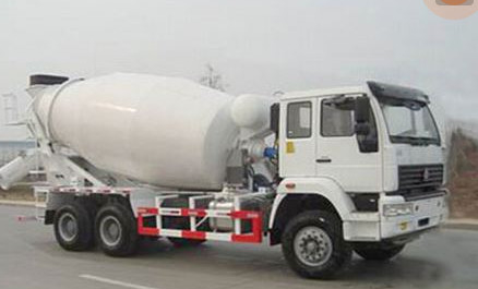 ZZ1251N3841C Truk Pengaduk Beton, Trailer Mixer Semen 6x4 Sinotruk STEYR