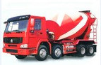 Truk Pengaduk Beton Diesel 8 X 4 Sinotruk STEYR 336hp Dan 8 Cbm Warna Merah