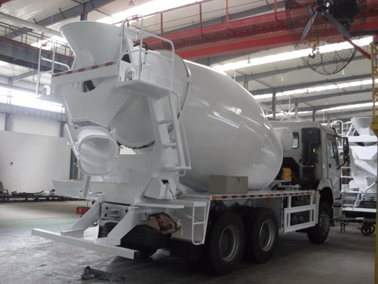 10cbm 6x4 / 8x4 Sinotruk HOWO Truk Pengaduk Beton, Truk Batch Beton