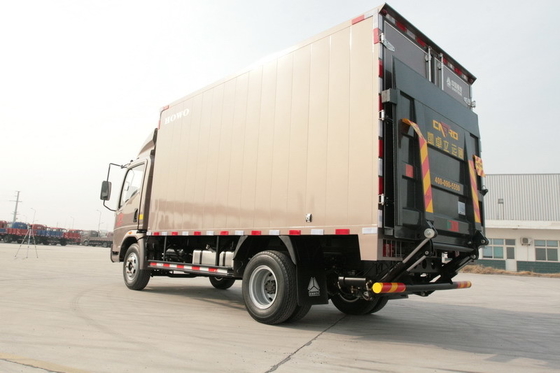 Sinotruk Howo7 10T Kulkas Freezer Truck 4x2 Untuk Pengangkutan Daging Dan Susu