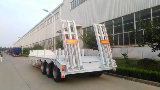 13000M 3 Alx Lowbed Heavy Duty Trailer Semi 50-60T 12 Ban Dengan 2 Kaki