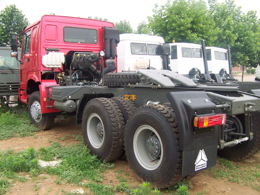 Truk Penggerak Utama Traktor All Wheel Drive Dengan 371hp Untuk Kapasitas Tow 40-50T
