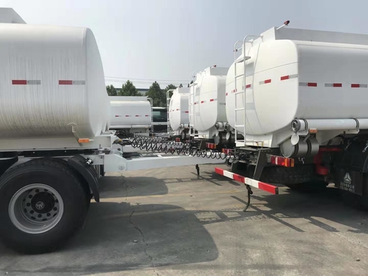 Tiga As Bahan Bakar Tanker Tugas Berat Penuh Semi Trailer Suspensi Mekanik