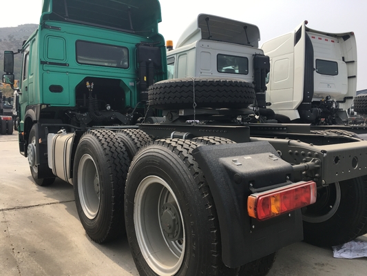 371hp SINOTRUK HOWO 6 * 4 Prime Mover Truck Mesin Diesel Warna Putih