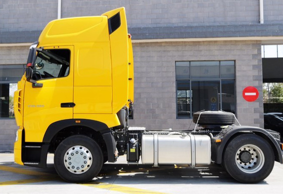 Euro 2 HW 76 Cab Howo Prime Penggerak Traktor 4 * 2 Truk Roda Penggerak
