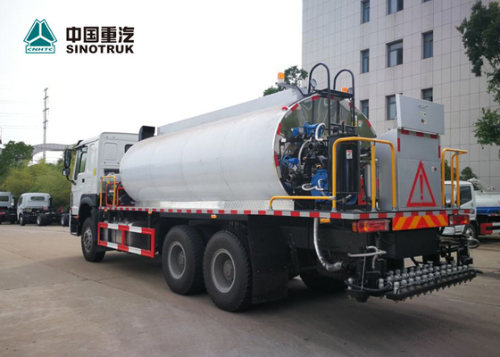 Sinotruk Howo 290hp 4x2 Bitumen Sprinkler, 10 cbm Truk Tangki Aspal Cair