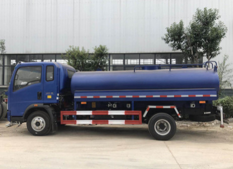 Sinotruk Howo 4x2 6x4 Truk Semprotan Air 10000L
